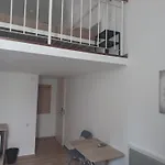 Loft House 게스트하우스