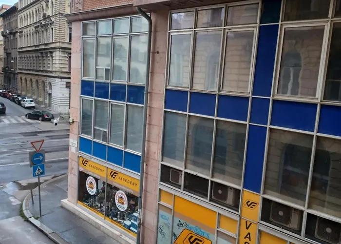 Loft House 招待所 *