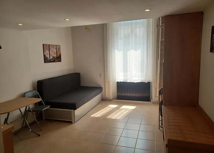 Loft House 게스트하우스 *