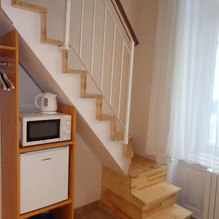 Loft House 게스트하우스