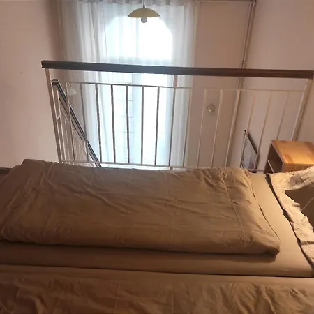 Loft House 게스트하우스 *