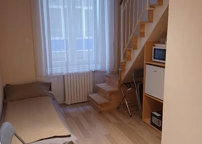 Loft House בית הארחה *