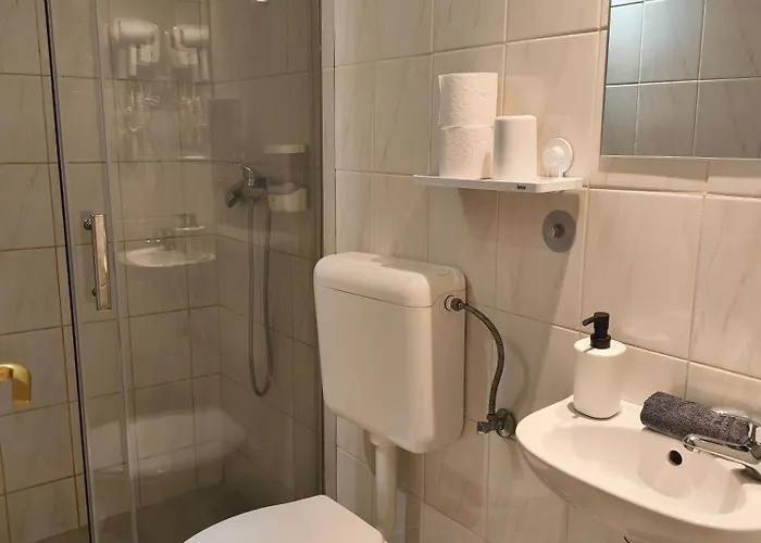 Loft House בית הארחה